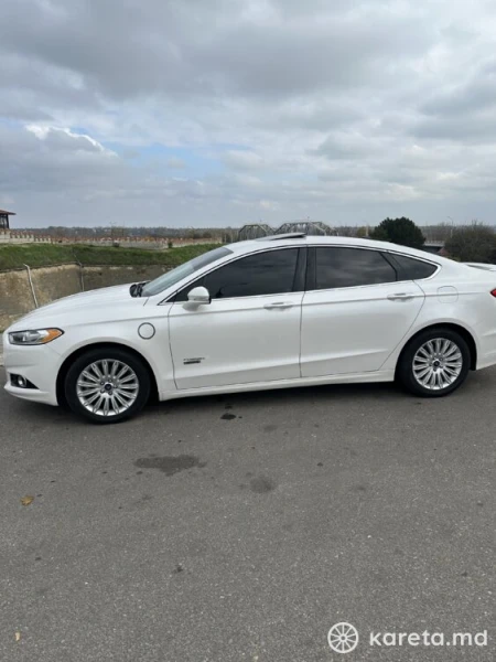 Ford Fusion 2014 г. 220000 км