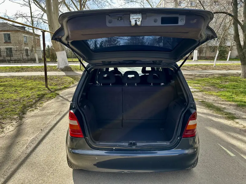 Mercedes-Benz A-Class 1998 г. 300 км