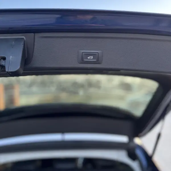 Audi A4 2016 г. 212000 км