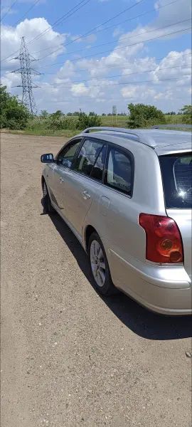 Toyota Avensis 2003 г. 340000 км