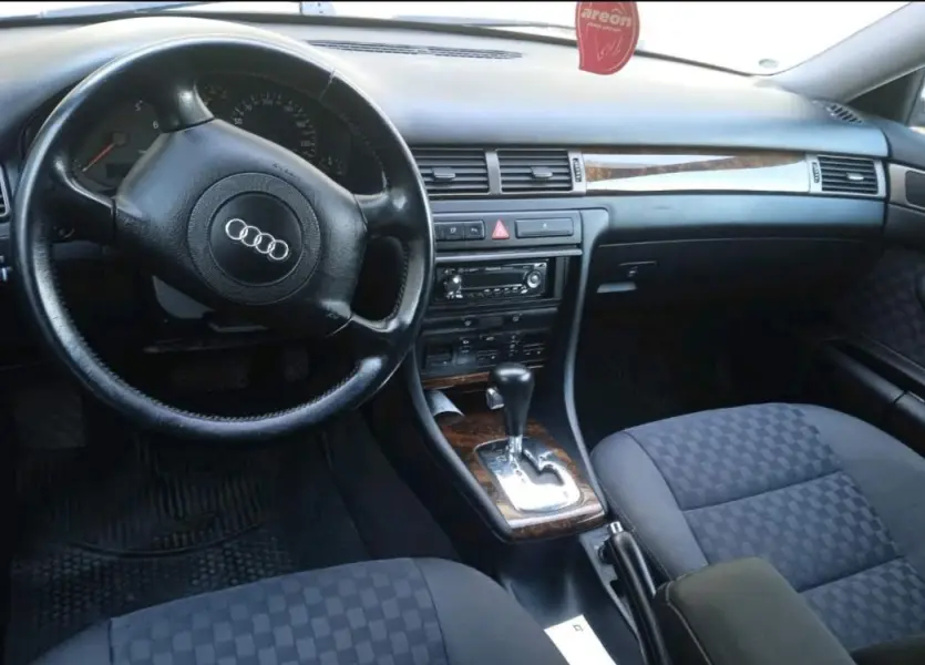 Audi A6 2001 г. 282000 км