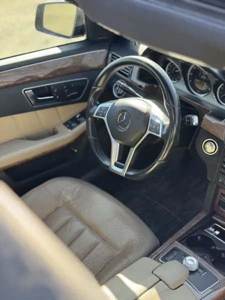 Mercedes-Benz E-Class 2012 г. 254000 км