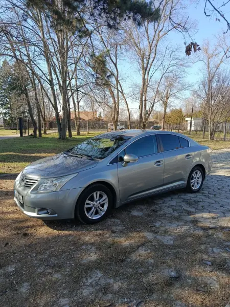 Toyota Avensis 2010 г. 196 км