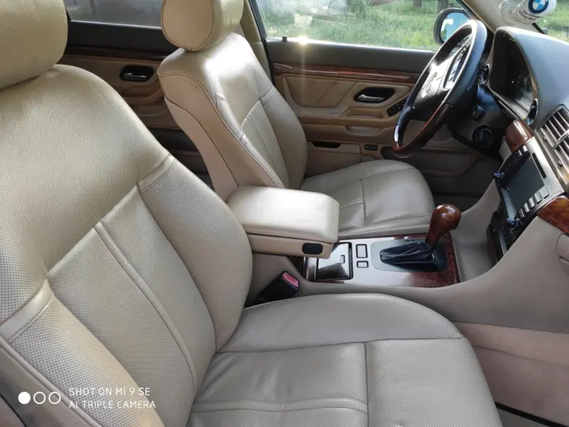 BMW 7 Series 1999 г. 327400 км