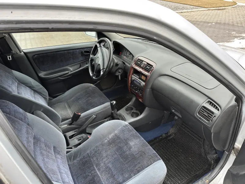 Mazda 626 1999 г. 400 км