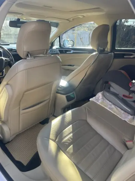 Ford Fusion 2012 г. 235998 км