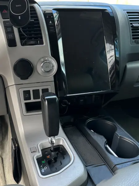 Toyota Sequoia 2008 г. 290000 км