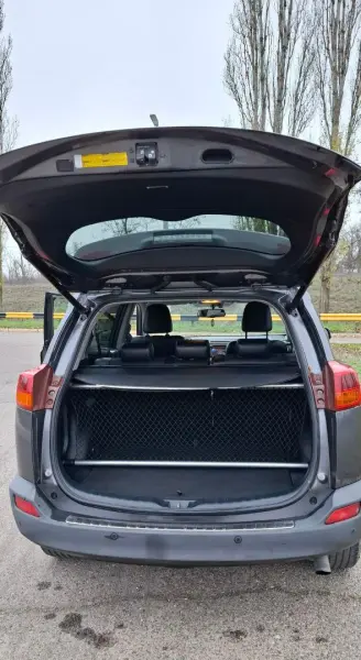 Toyota RAV4 2014 г. 193000 км