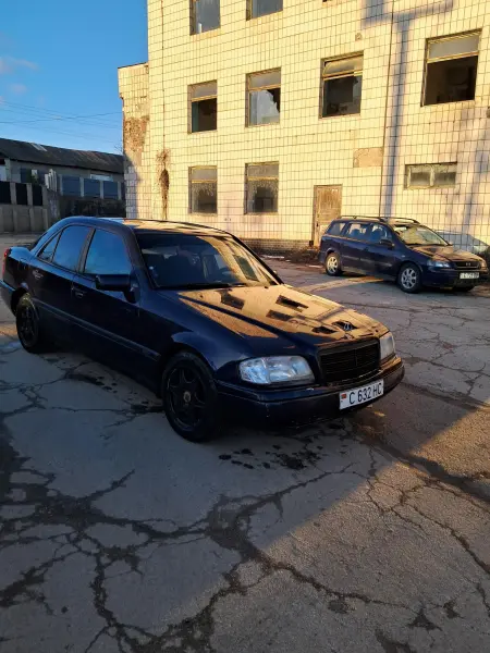 Mercedes-Benz C-Class 1996 г. 400000 км