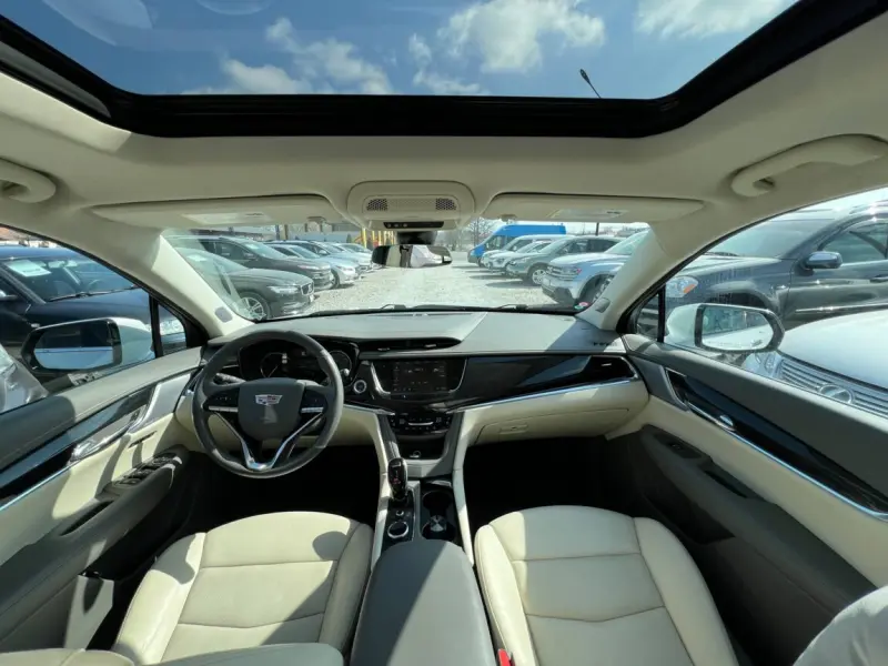 Cadillac SRX 2020 г. 61000 км