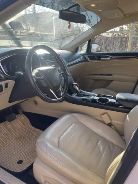 Ford Fusion 2012 г. 235998 км