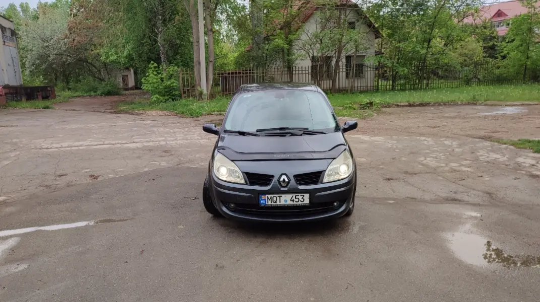 Renault Scenic 2007 г. 284400 км