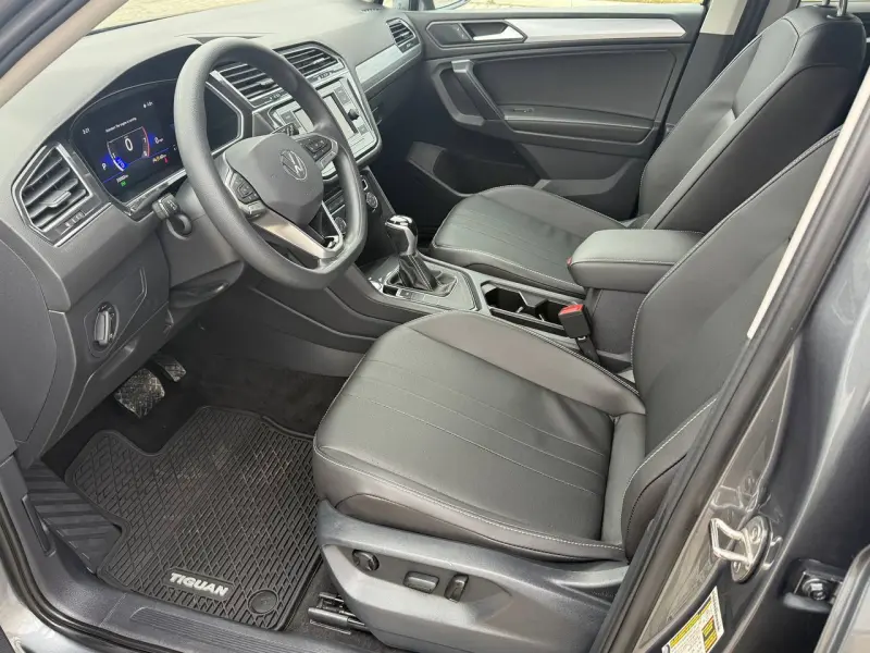Volkswagen Tiguan 2023 г. 33000 км