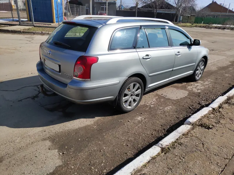 Toyota Avensis 2007 г. 270 км