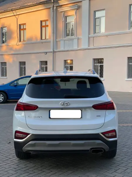 Hyundai Santa Fe 2019 г. 45000 км