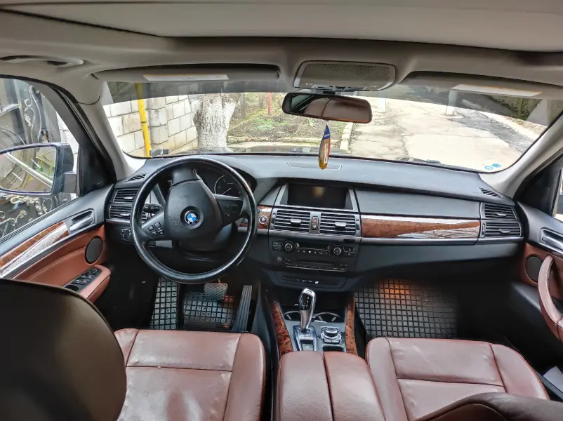 BMW X5 2012 г. 220 км