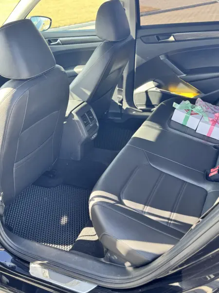 Volkswagen Passat 2020 г. 215000 км