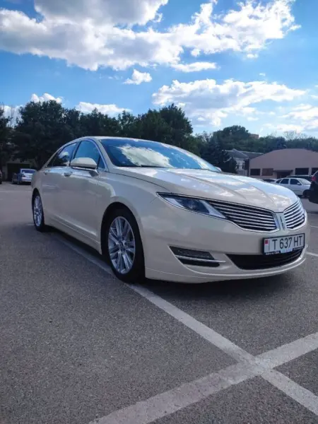 Lincoln MKZ 2014 г. 120000 км