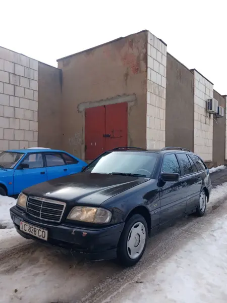 Mercedes-Benz E-Class 2000 г. 229 км