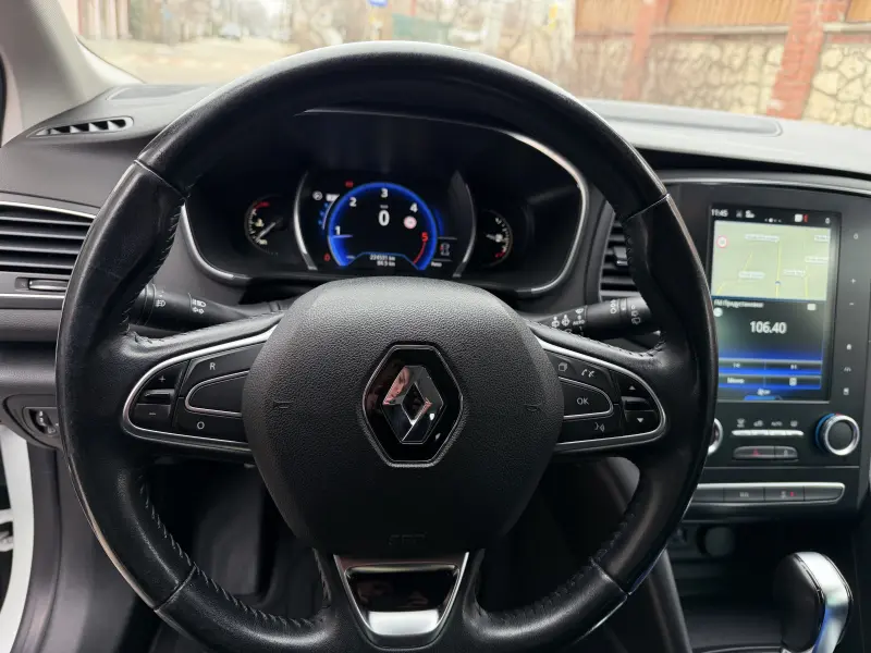 Renault Megane 2016 г. 220000 км