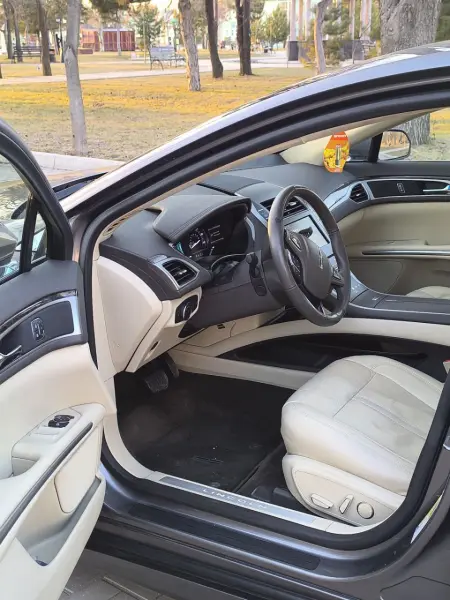 Lincoln MKZ 2014 г. 120000 км