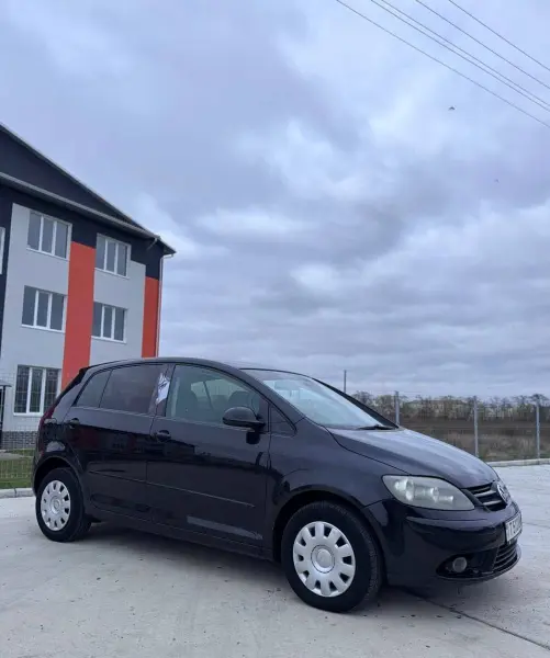 Volkswagen Golf Plus 2005 г. 295000 км