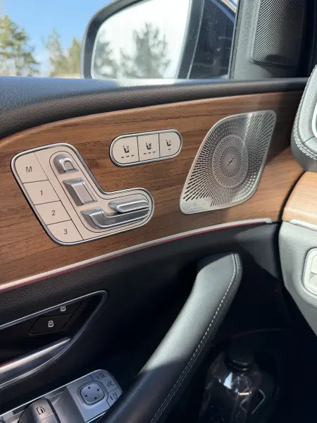 Mercedes-Benz GLE-Class 2023 г. 33000 км