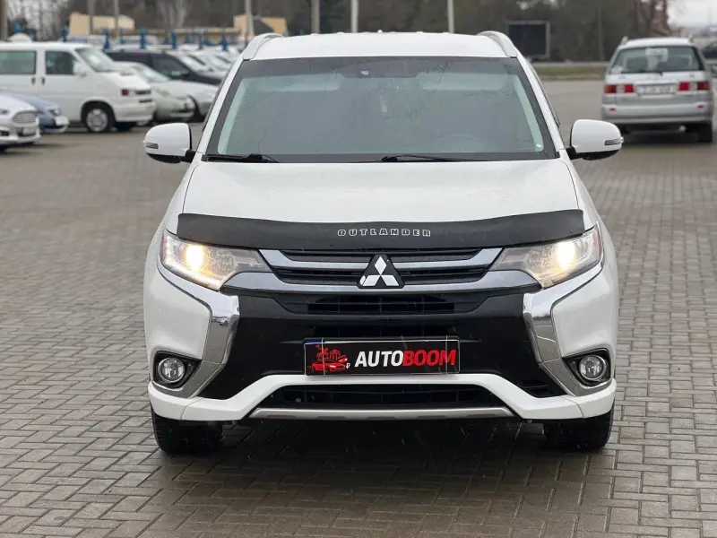 Mitsubishi Outlander 2017 г. 270000 км