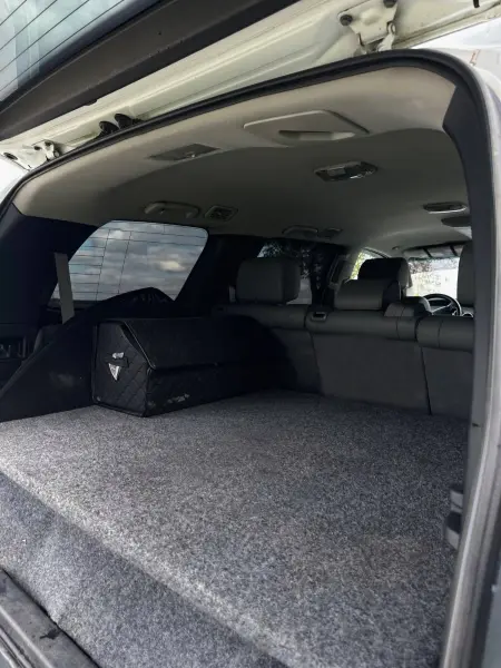 Toyota Sequoia 2008 г. 290000 км