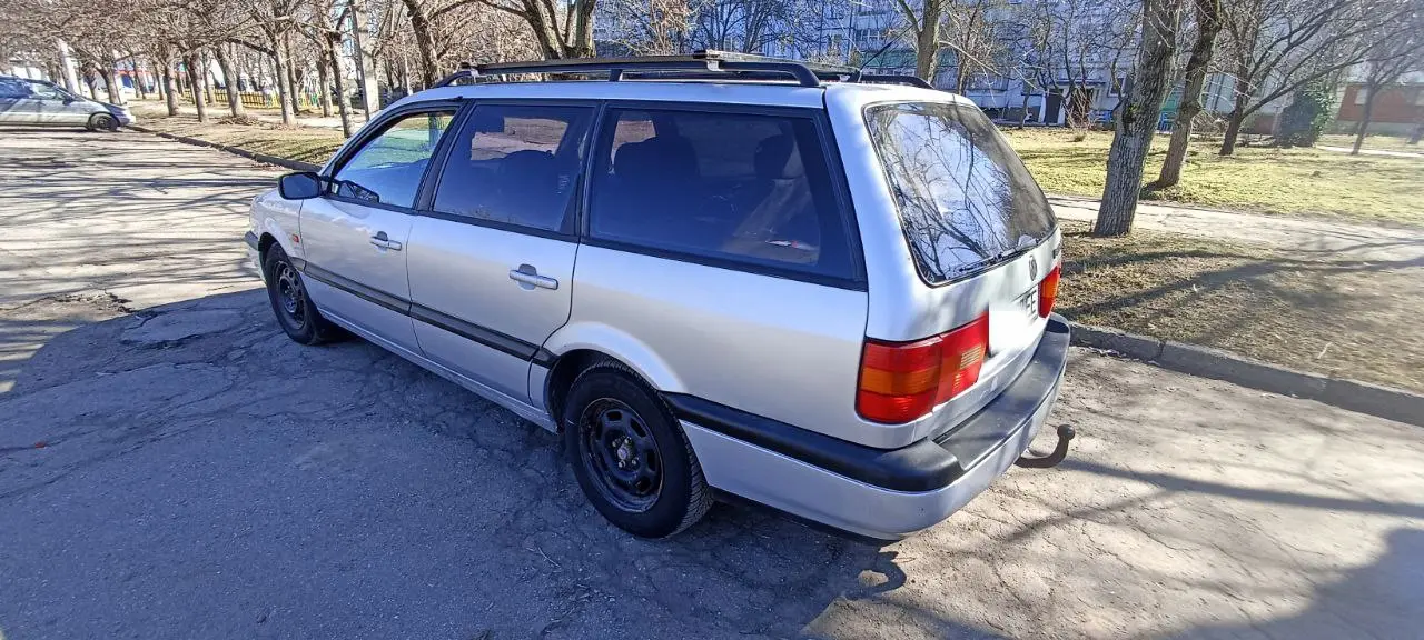 Volkswagen Passat 1995 г. 230 км