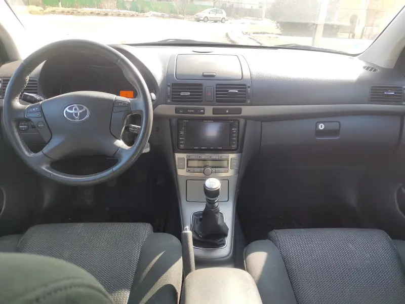 Toyota Avensis 2007 г. 270 км