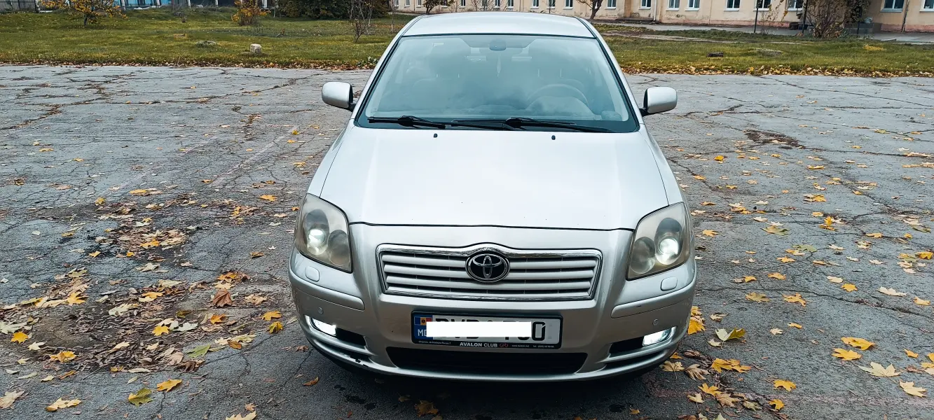 Toyota Avensis 2005 г. 300000 км