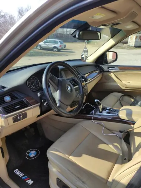 BMW X5 2007 г. 300000 км