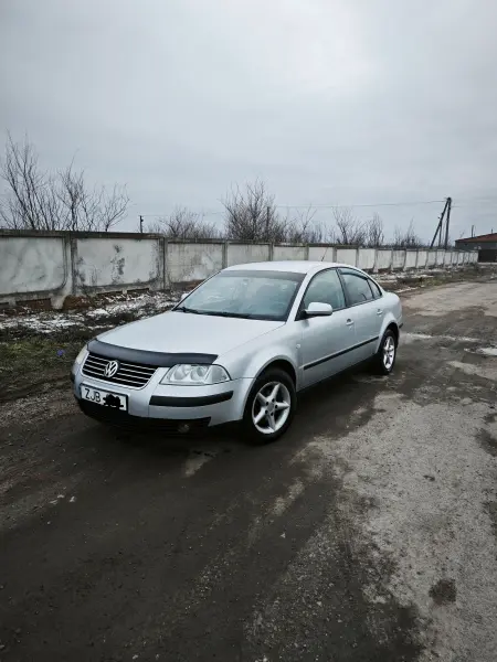 Volkswagen Passat 2003 г. 300 км