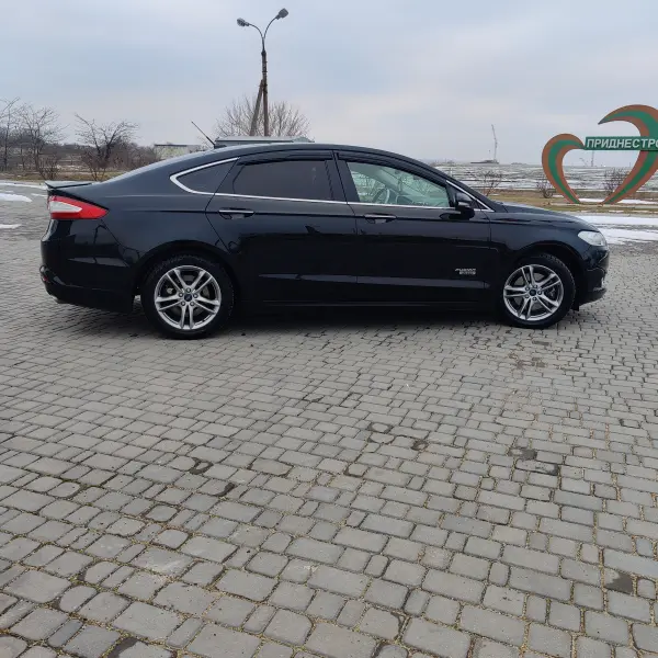 Ford Fusion 2015 г. 200 км