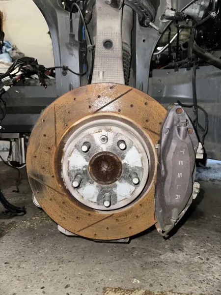 комплект тормозов Tesla Model S / X   - BMW