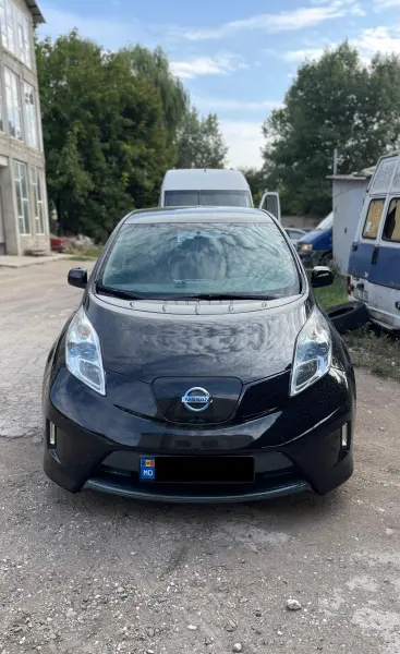 Nissan Leaf 2012 г. 200000 км