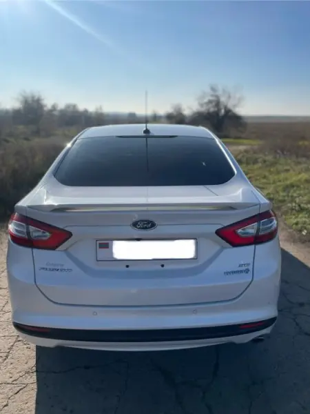 Ford Fusion 2012 г. 235998 км