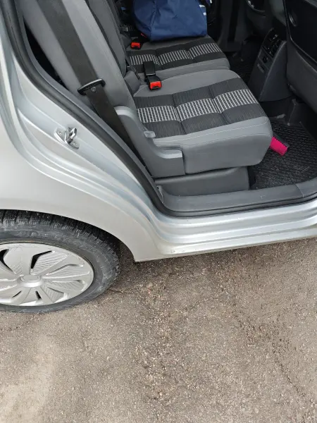 Volkswagen Touran 2008 г. 330 км