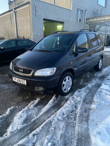 Opel Zafira 2003 г. 230 км