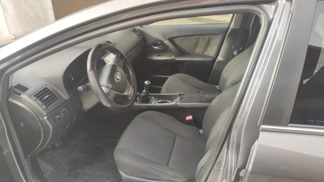 Toyota Avensis 2009 г. 260000 км