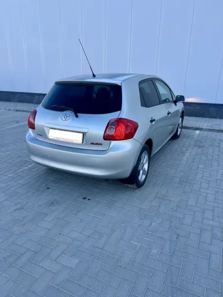 Toyota Auris 2009 г. 244000 км