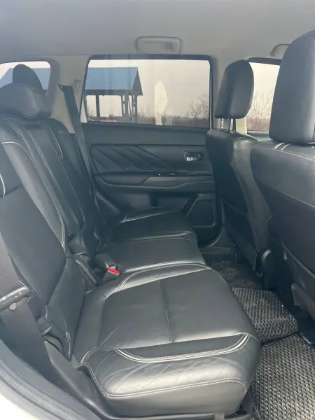 Mitsubishi Outlander 2017 г. 270000 км