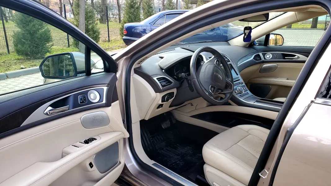 Lincoln MKZ 2019 г. 105000 км