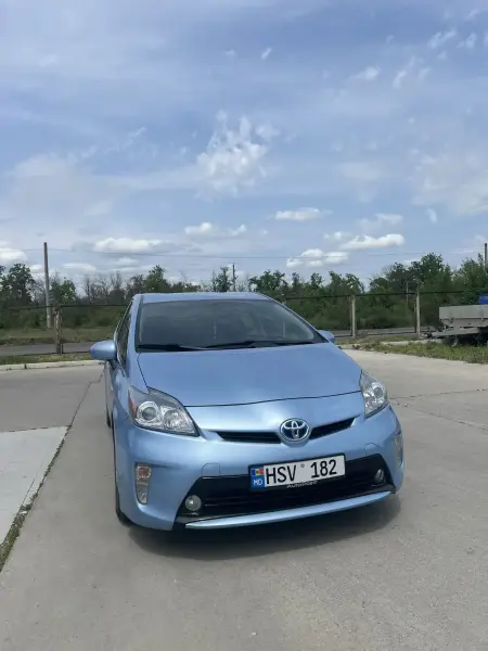 Toyota Prius 2012 г. 270 км