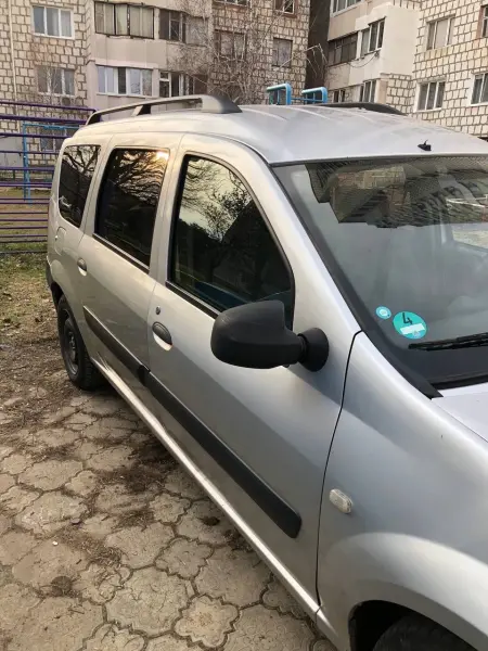 Dacia Logan 2007 г. 700000 км