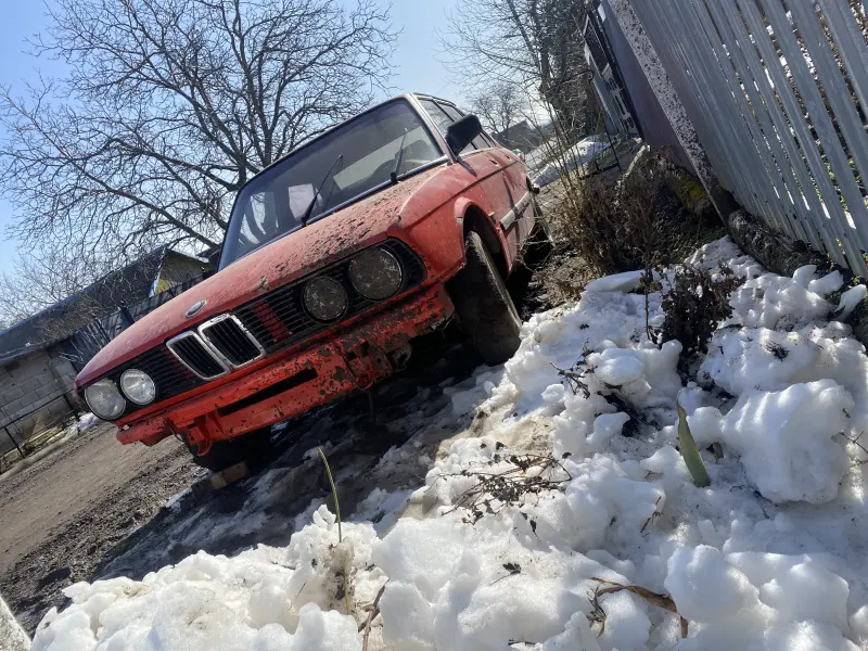 BMW 5 Series 1982 г. 240000 км