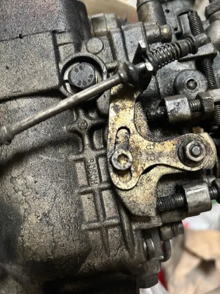 Запчасти на двигатель 1.9д.