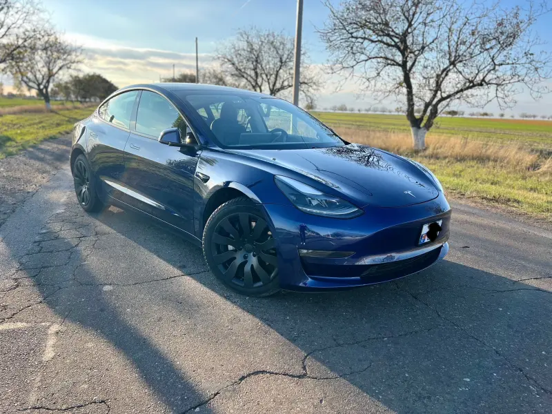 TESLA 3 2021 г. 107 км