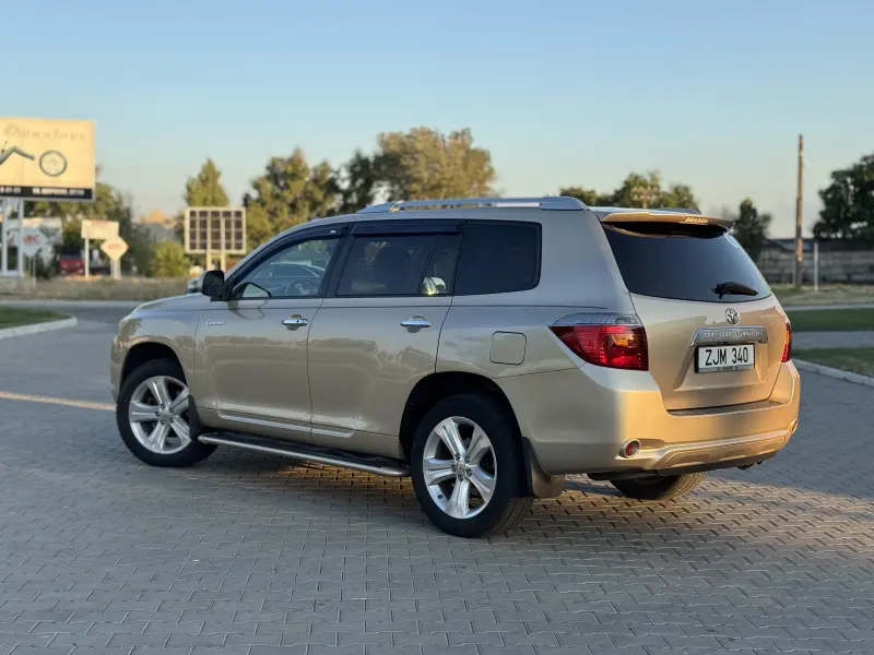 Toyota Highlander 2007 г. 235000 км